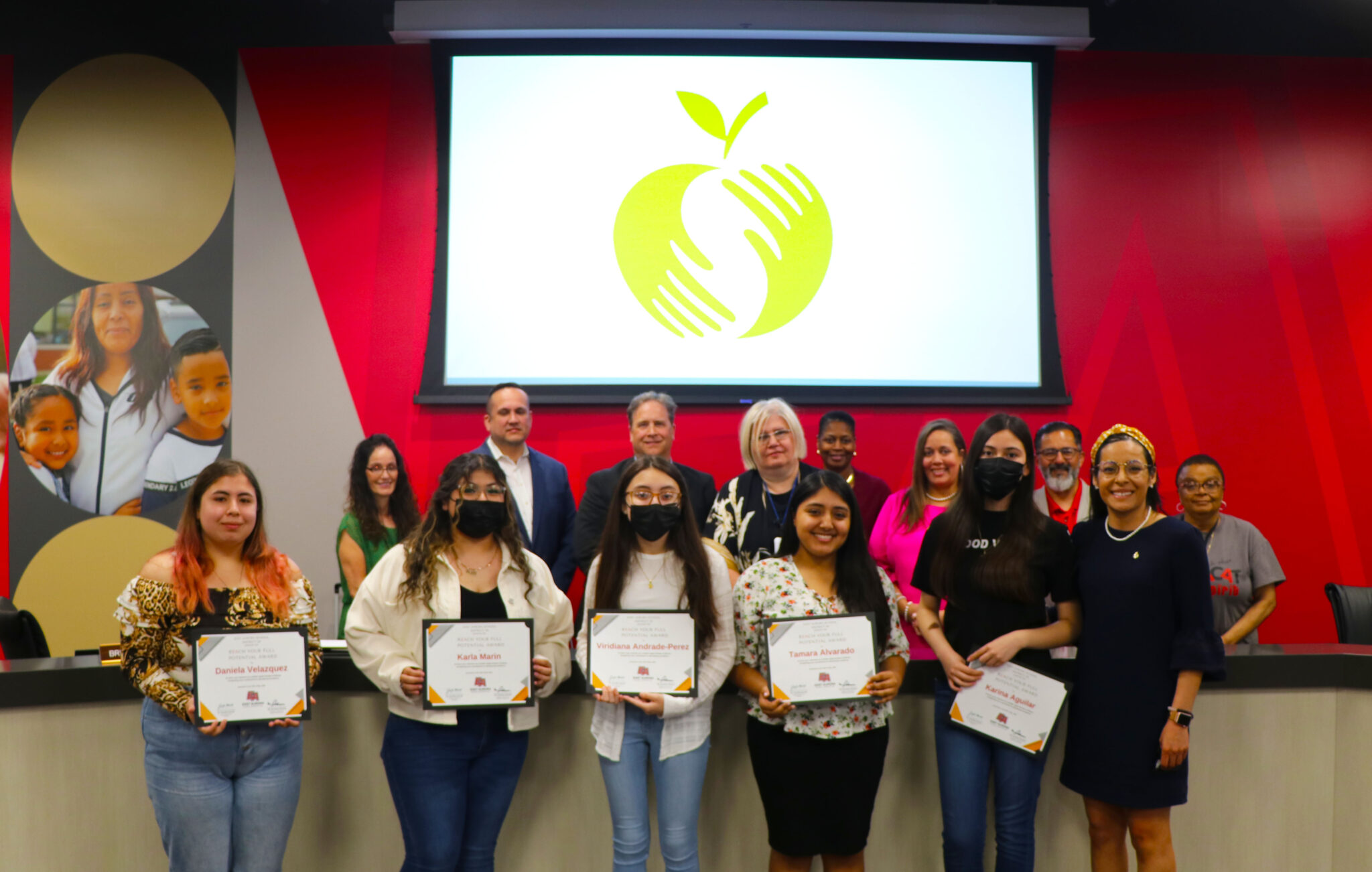 District 131 Senior Students Selected as Golden Apple Scholars