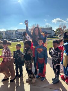 red ribbon hiding from drugs 4