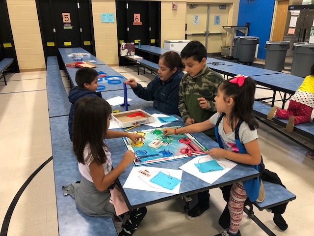 Dieterich Elementary School families enjoyed our SEL sponsored Family Game Night.