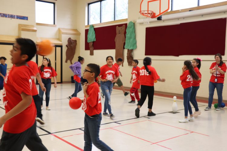 5th graders play Pin Guard