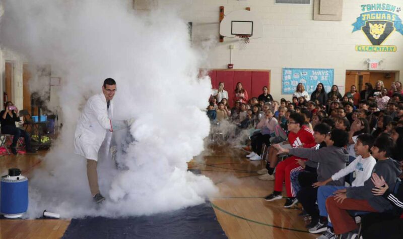 A cloud demonstration amazed the students.
